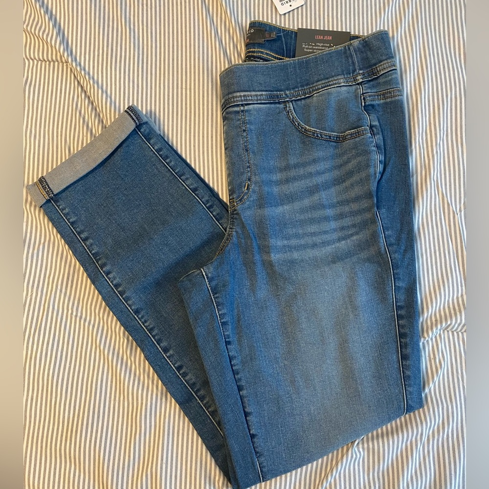 NWT high rise straight fit jeans